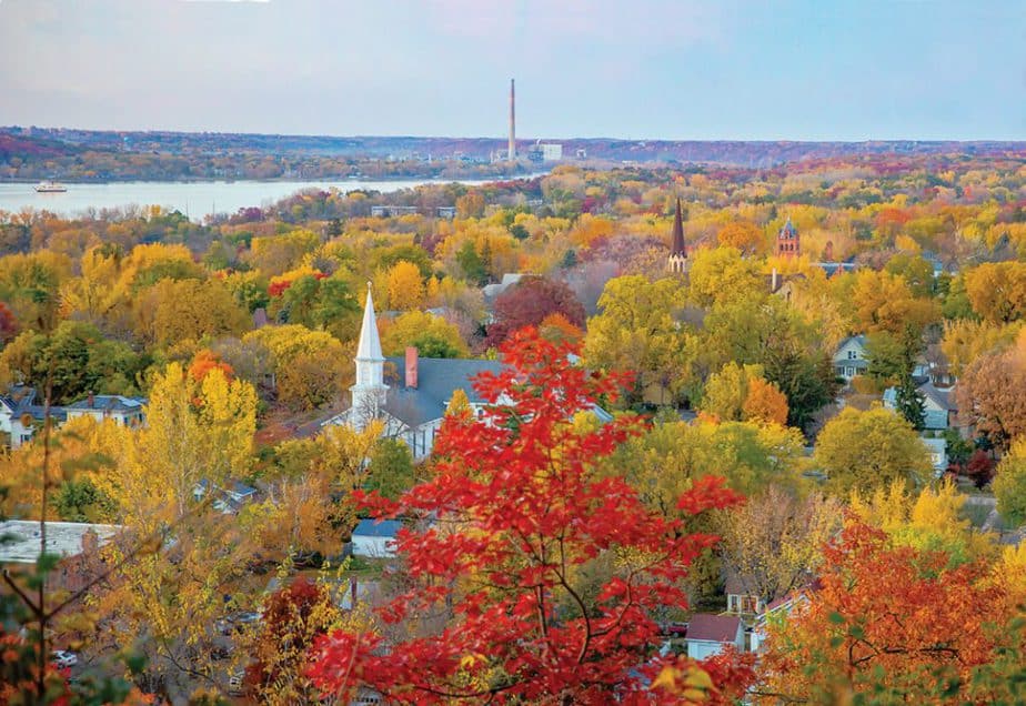 Minneapolis to Grand View Lodge with fall foliage
